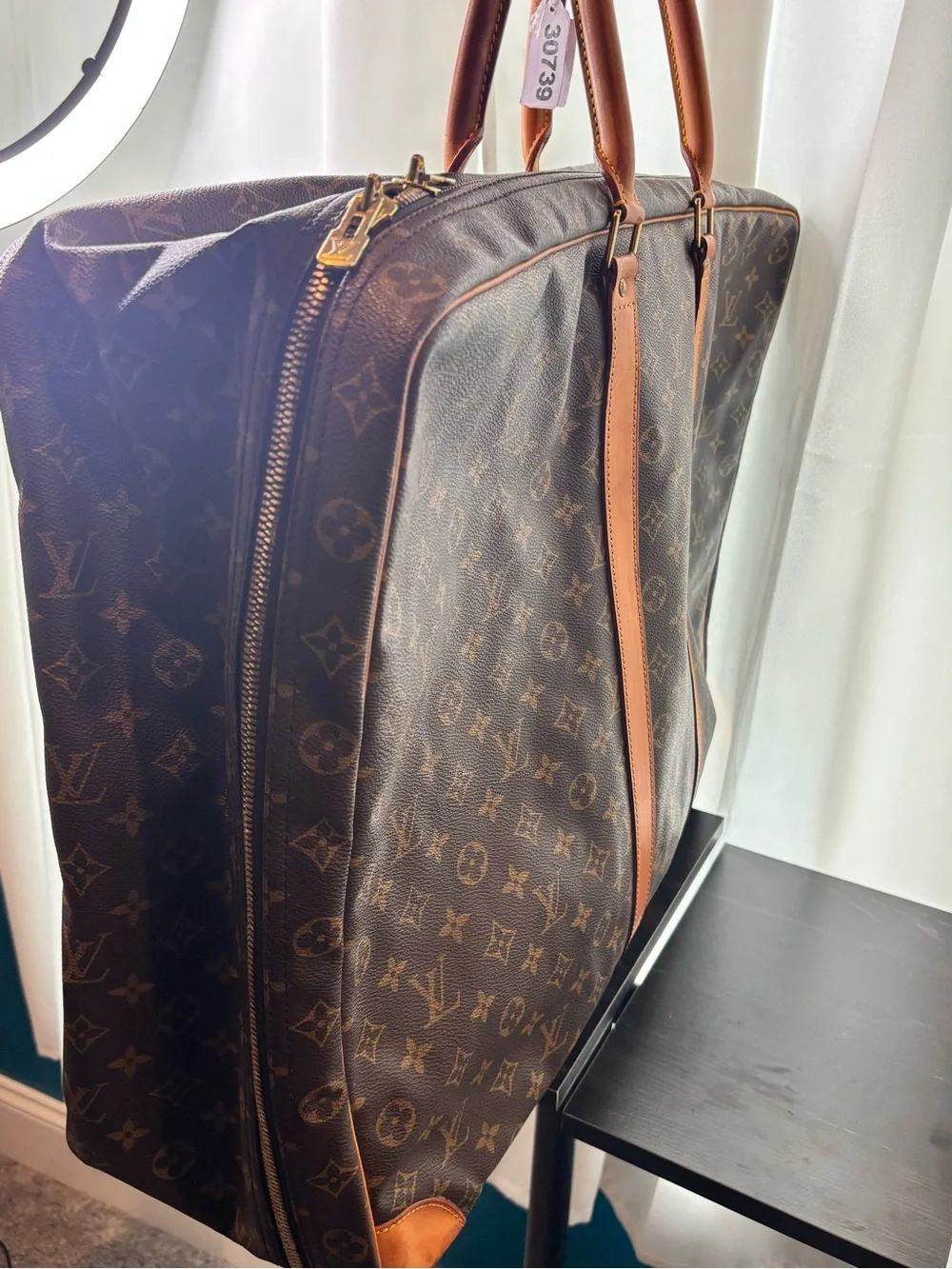 Louis Vuitton luxury clean tarnishing